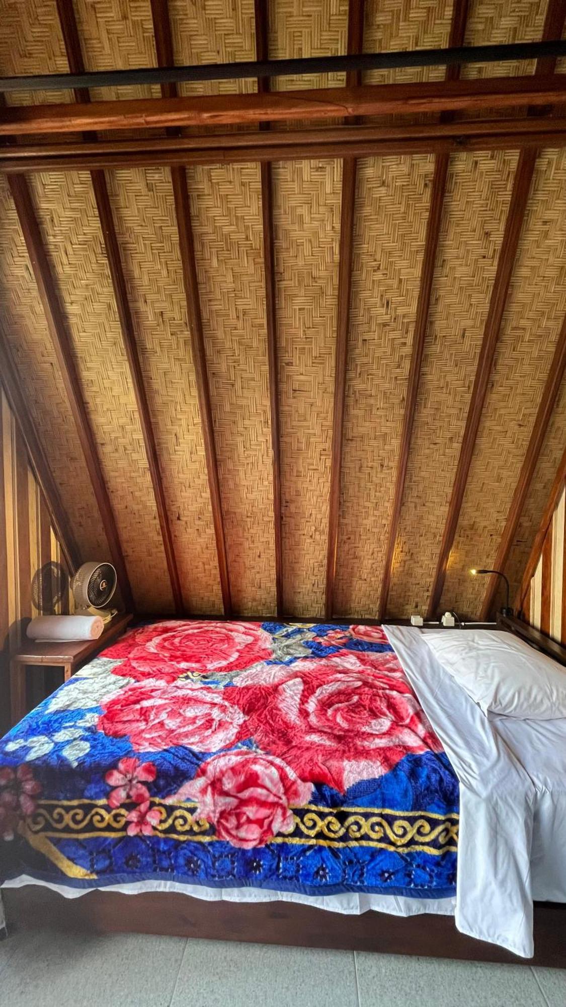 Puri Pilihani Hostel Мундук Экстерьер фото